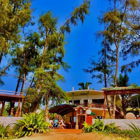 Sam & San Beach Resort Vengurla Exterior photo