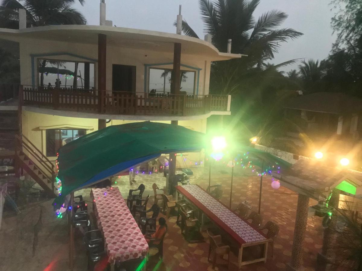 Sam & San Beach Resort Vengurla Exterior photo